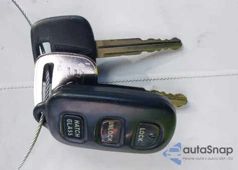 2005 Pontiac Vibe z USA, uszkodzony, nr VIN 5Y2SL63825Z470229